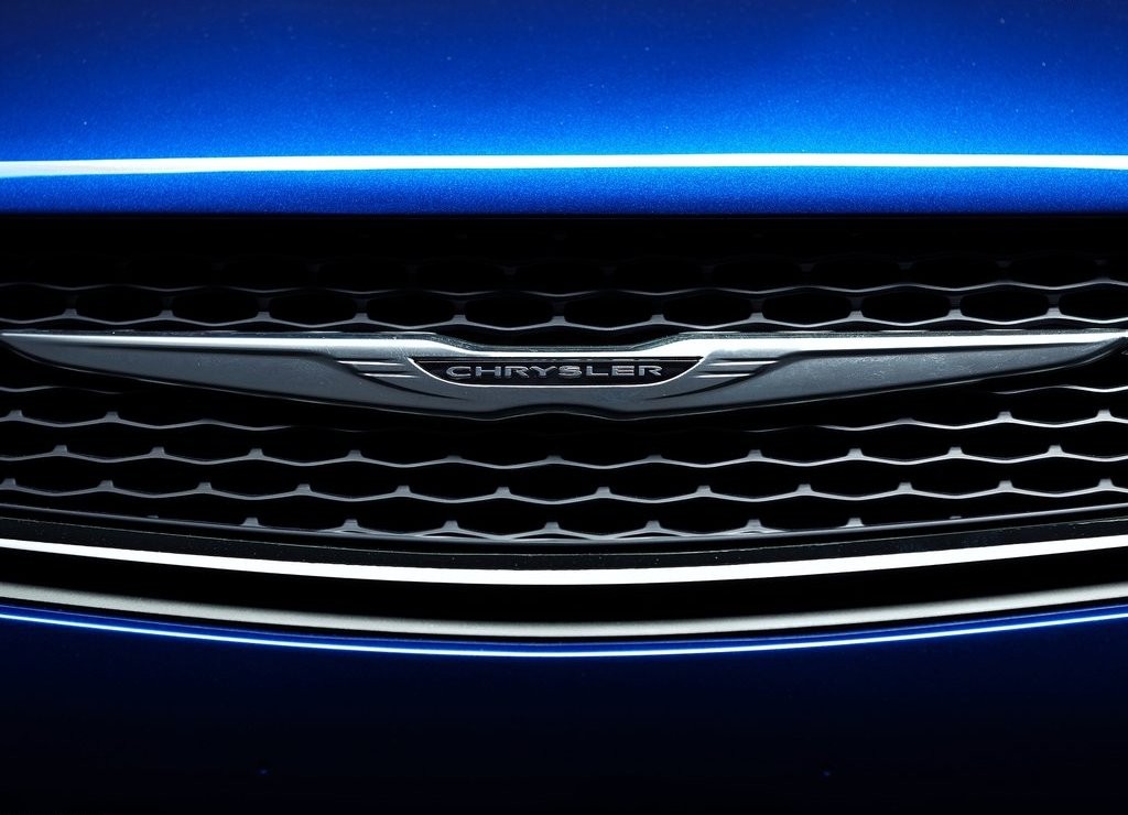 CHRYSLER 200, foto 175