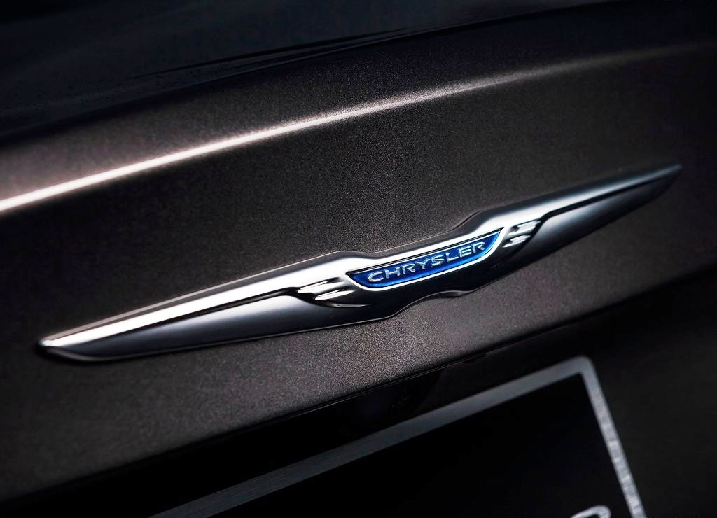CHRYSLER 200, foto 179