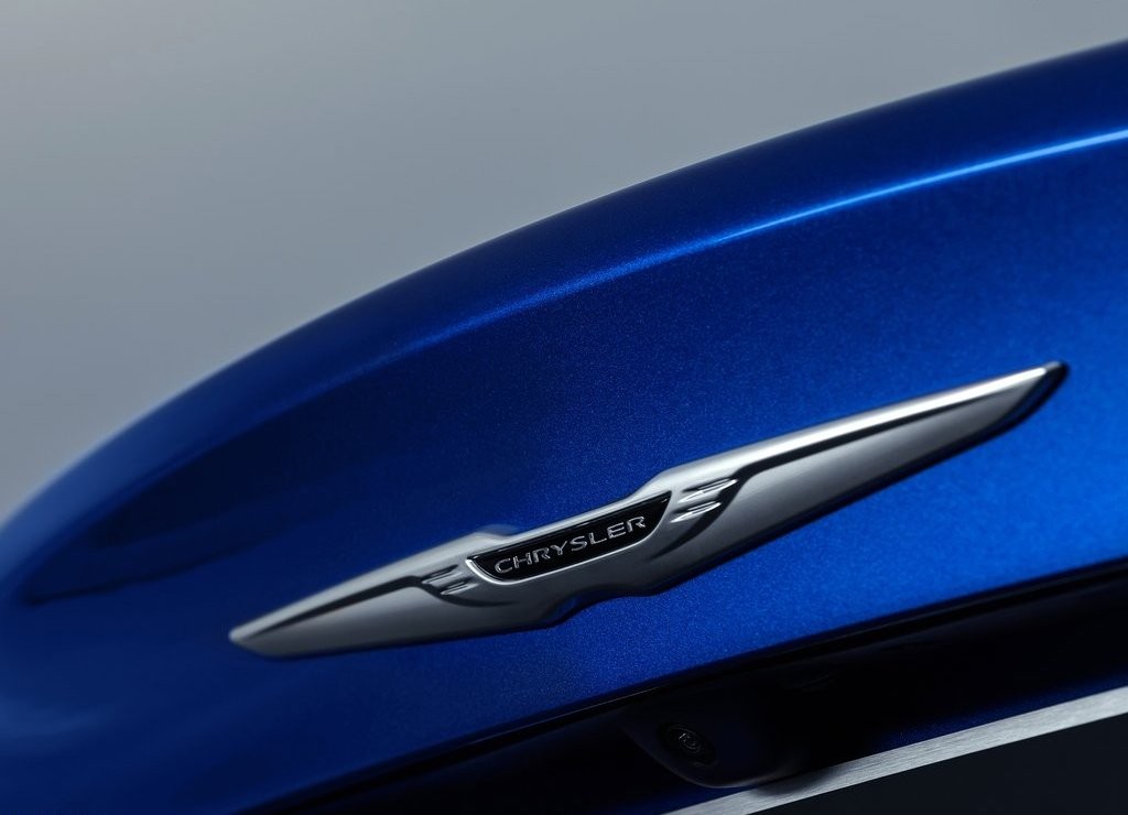 CHRYSLER 200, foto 180