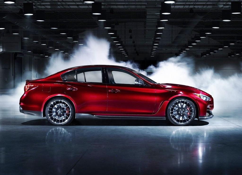 2014 - INFINITI Q50 EAU ROUGE CONCEPT, foto 3