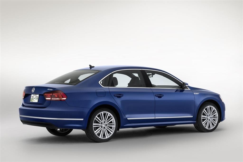 VOLKSWAGEN PASSAT BLUEMOTION, foto 2