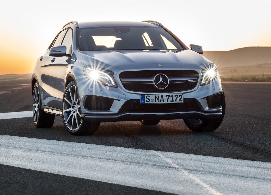 MERCEDES-AMG GLA 45, foto 1