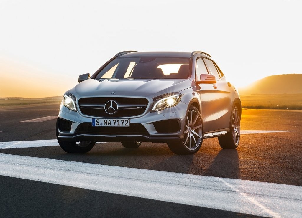 MERCEDES-AMG GLA 45, foto 2