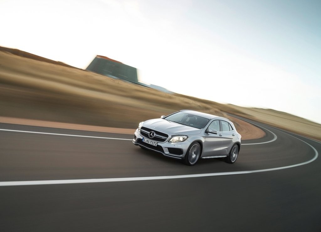 MERCEDES-AMG GLA 45, foto 8