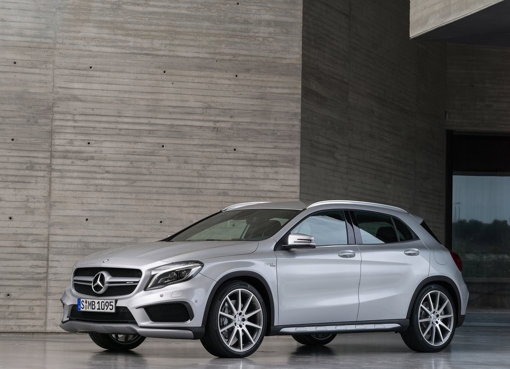 MERCEDES-AMG GLA 45, foto 9
