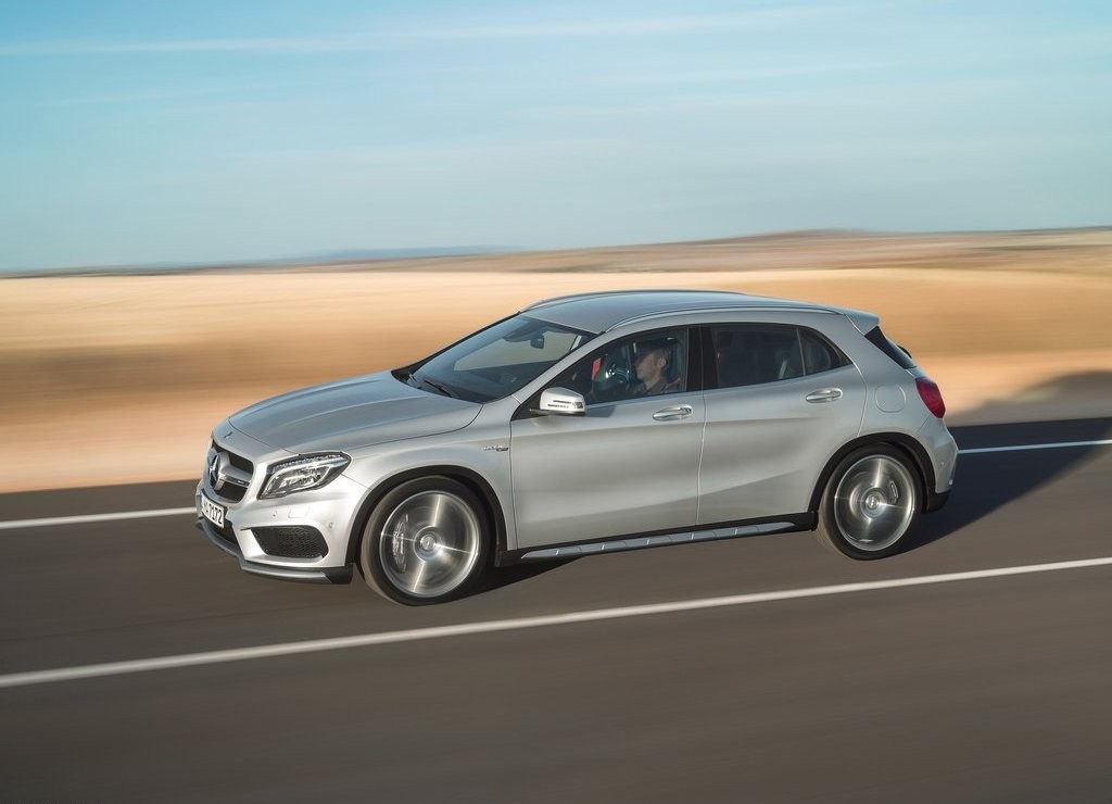 MERCEDES-AMG GLA 45, foto 12