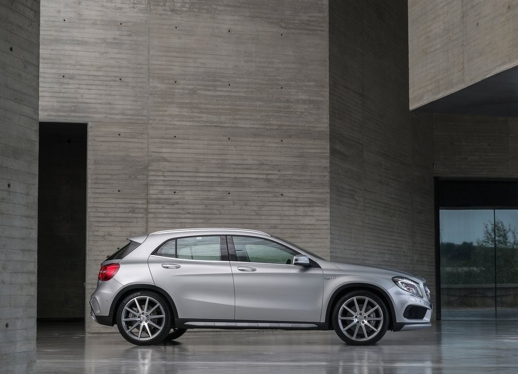 MERCEDES-AMG GLA 45, foto 14