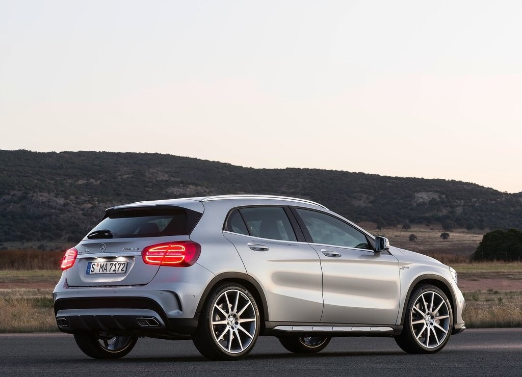 MERCEDES-AMG GLA 45, foto 15