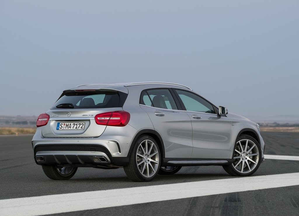 MERCEDES-AMG GLA 45, foto 17