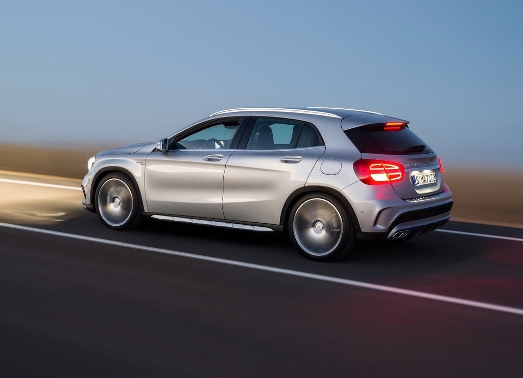 MERCEDES-AMG GLA 45, foto 21