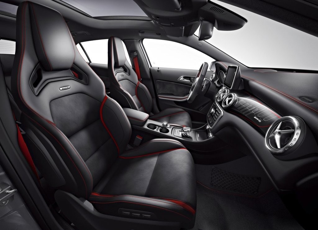 MERCEDES-AMG GLA 45, foto 31