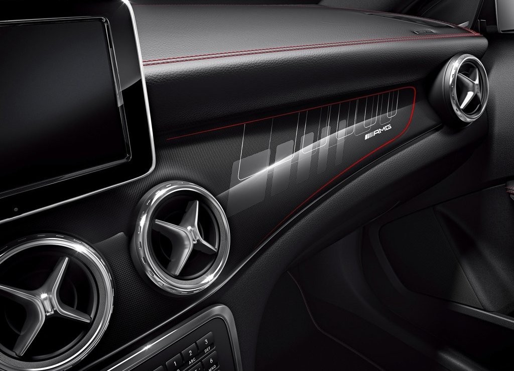 MERCEDES-AMG GLA 45, foto 33