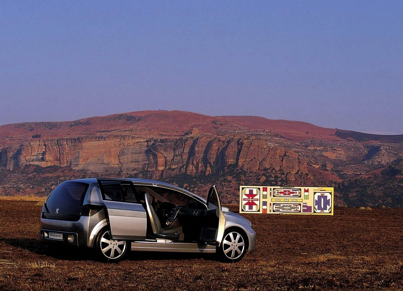 2000 - PEUGEOT PROMÉTHÉE CONCEPT, foto 4