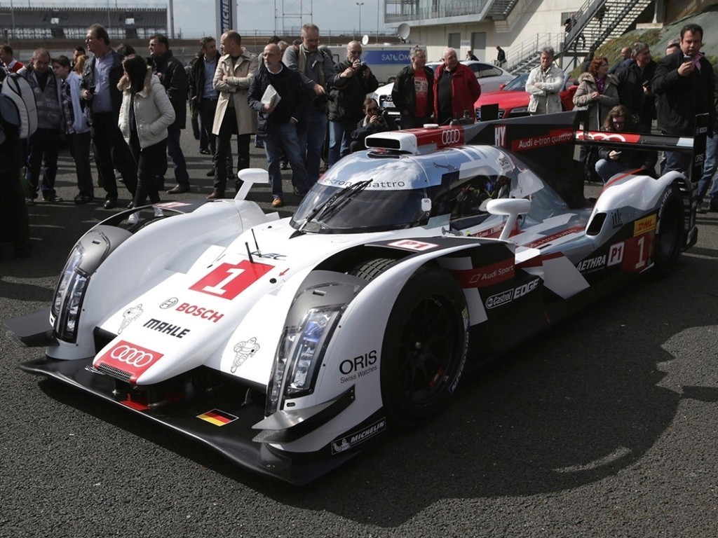 2014 - AUDI R18 E-TRON QUATTRO, foto 24