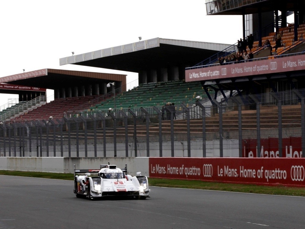 2014 - AUDI R18 E-TRON QUATTRO, foto 26