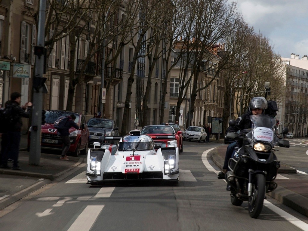 2014 - AUDI R18 E-TRON QUATTRO, foto 28