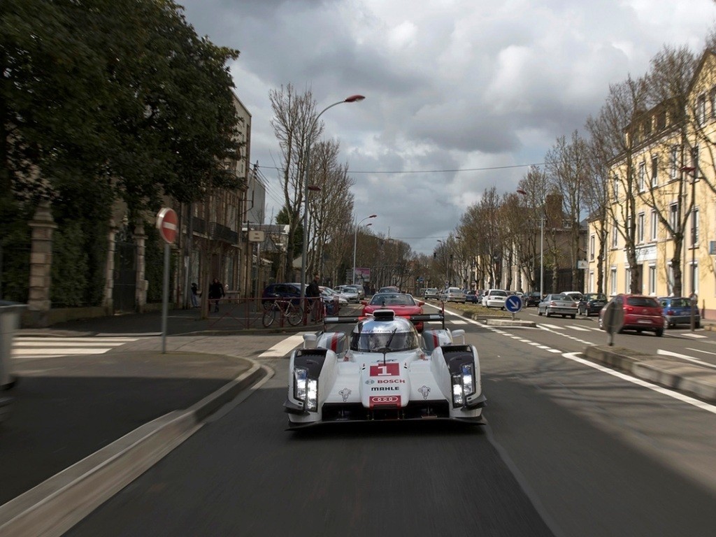 2014 - AUDI R18 E-TRON QUATTRO, foto 29