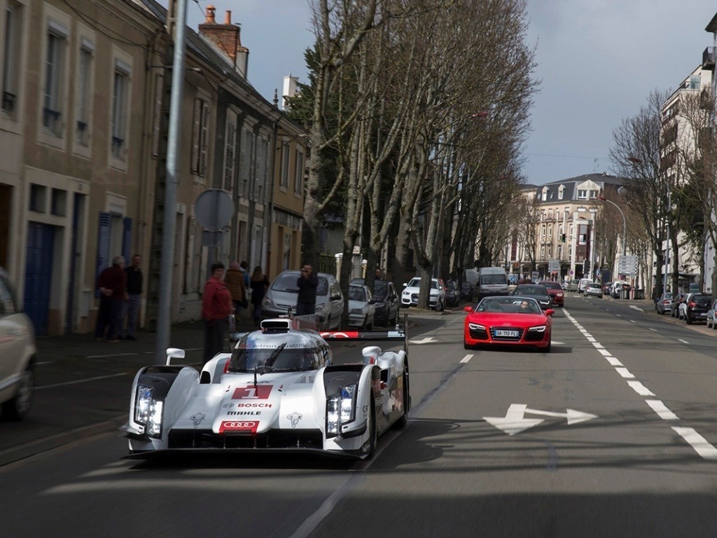 2014 - AUDI R18 E-TRON QUATTRO, foto 30