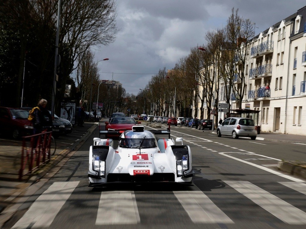 2014 - AUDI R18 E-TRON QUATTRO, foto 34