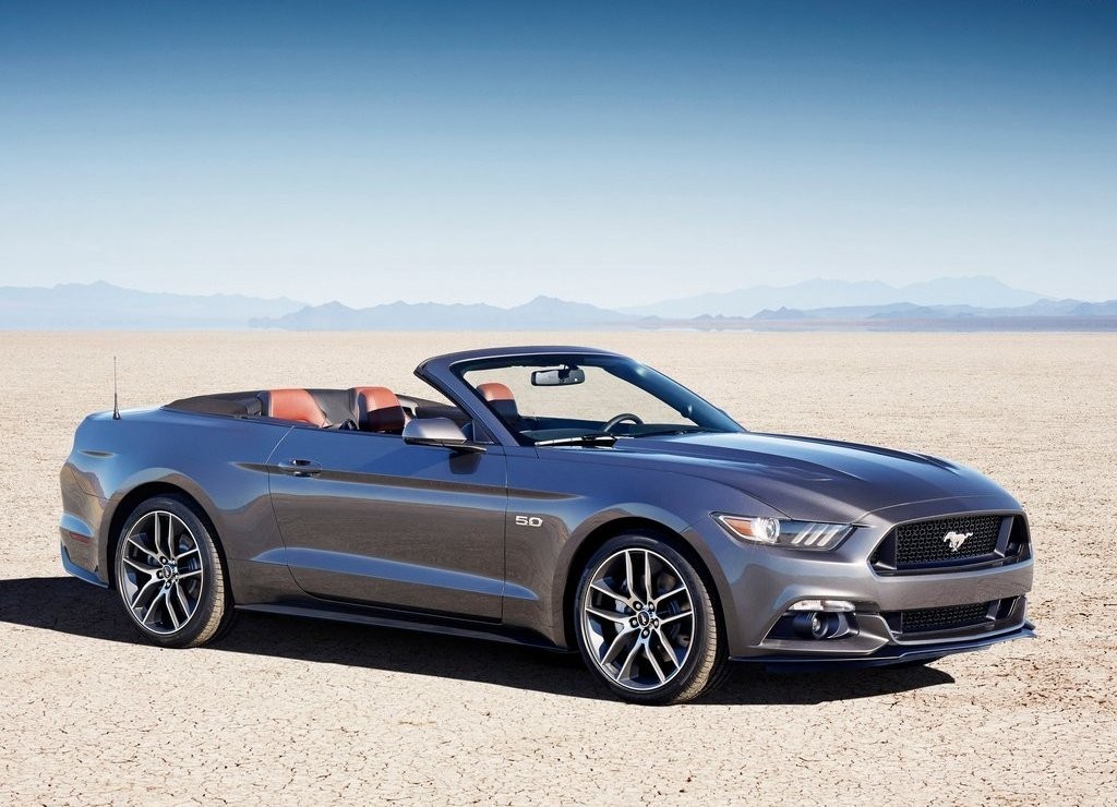 FORD MUSTANG CONVERTIBLE, foto 1