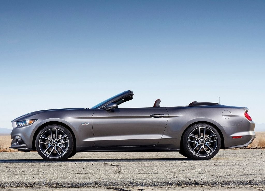FORD MUSTANG CONVERTIBLE, foto 4