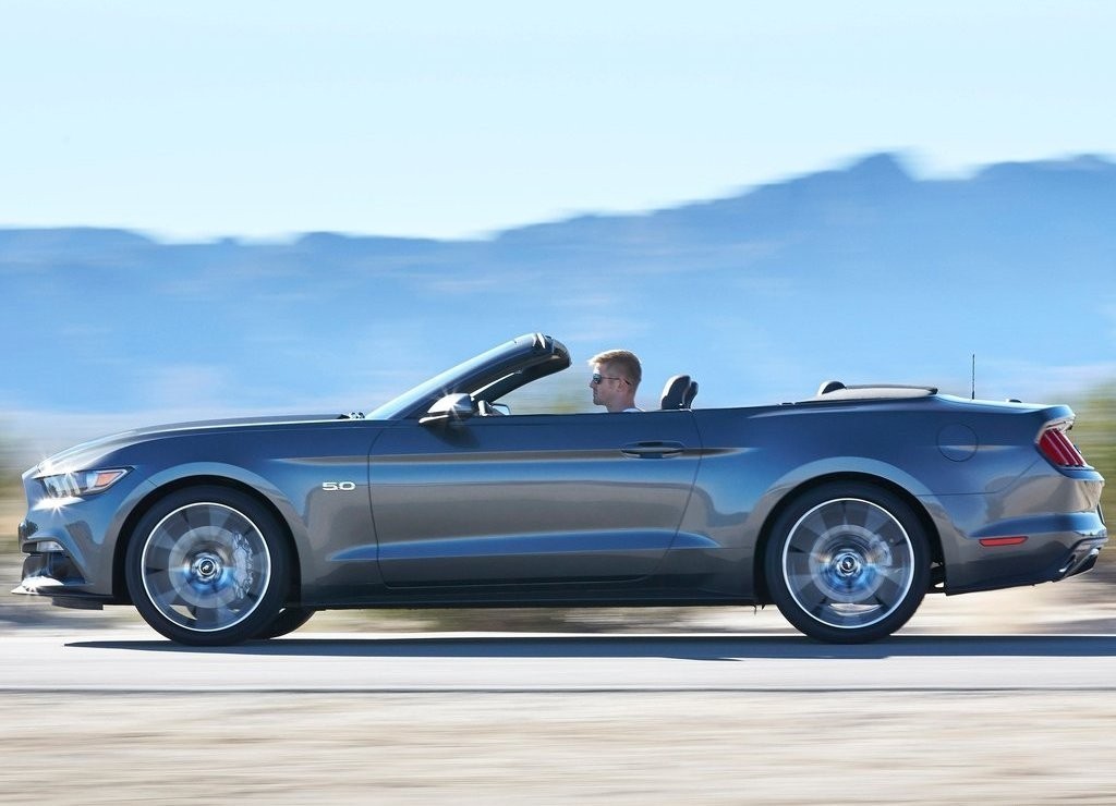 FORD MUSTANG CONVERTIBLE, foto 5