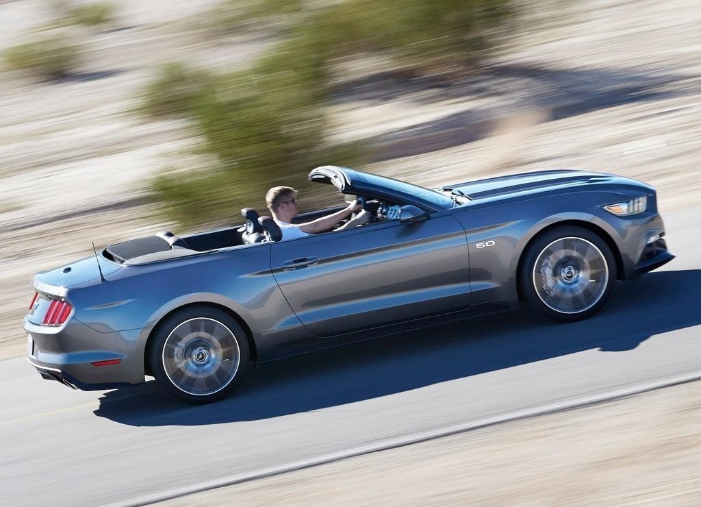 FORD MUSTANG CONVERTIBLE, foto 10