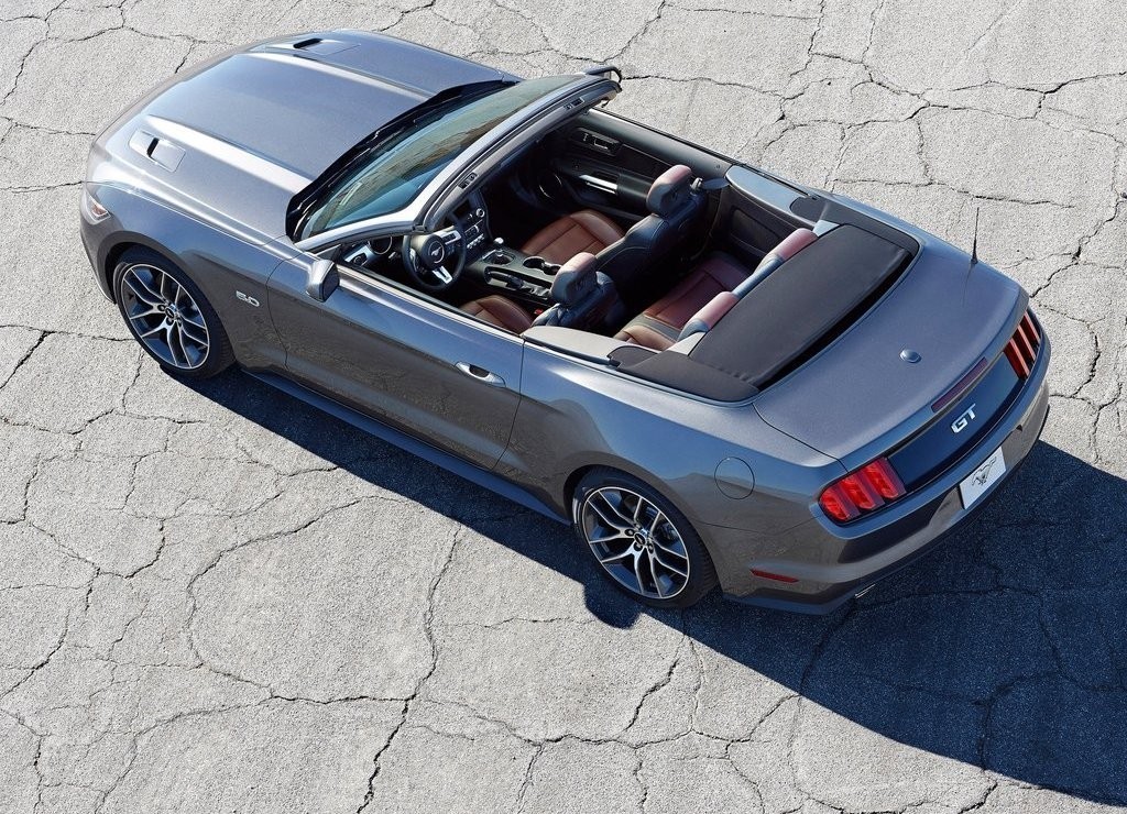 FORD MUSTANG CONVERTIBLE, foto 13
