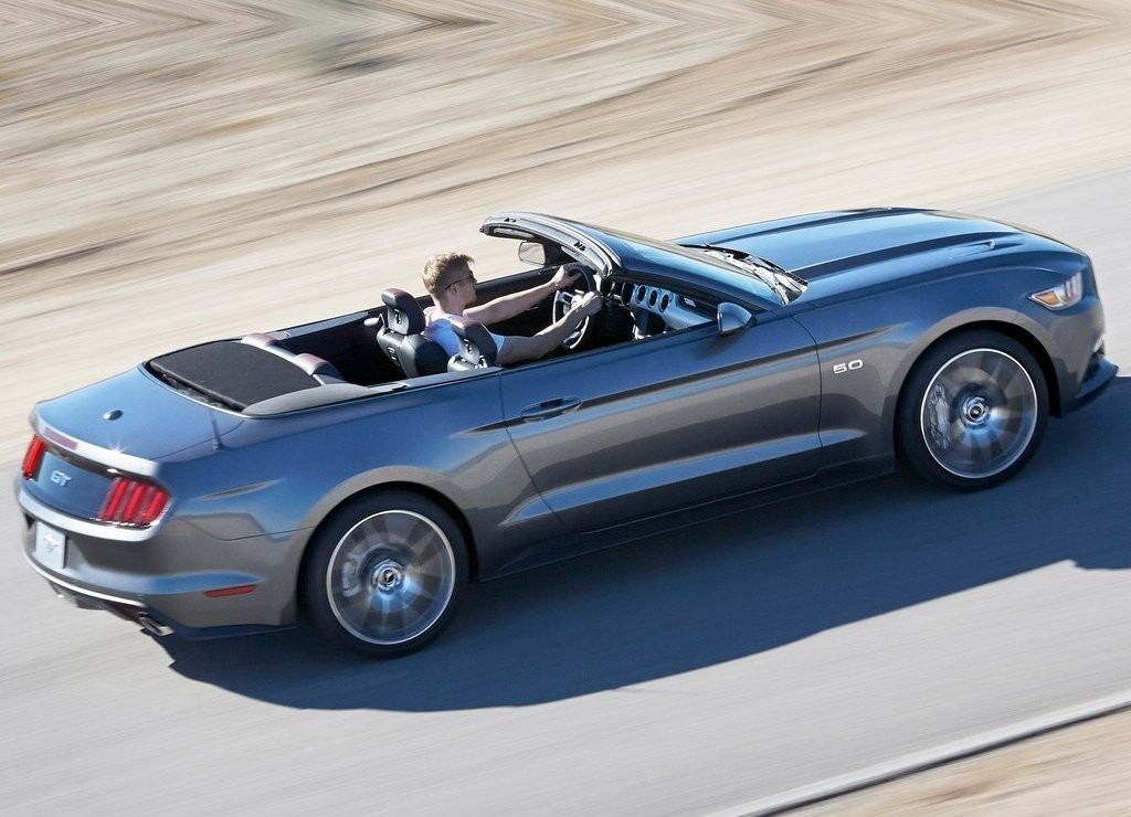 FORD MUSTANG CONVERTIBLE, foto 17