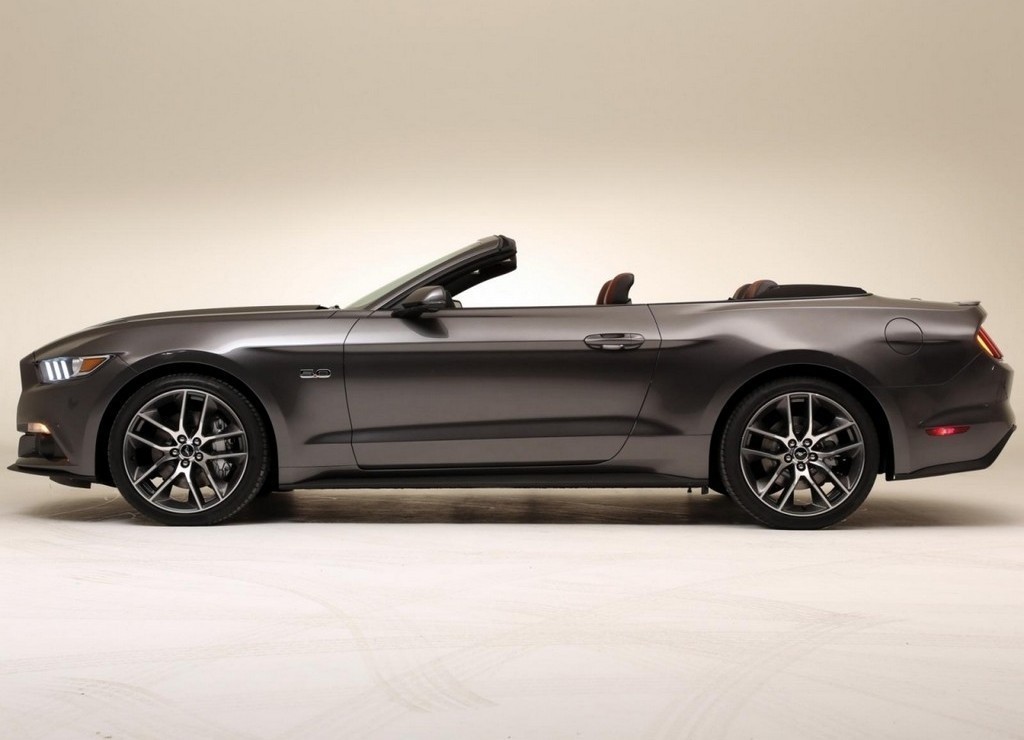 FORD MUSTANG CONVERTIBLE, foto 21