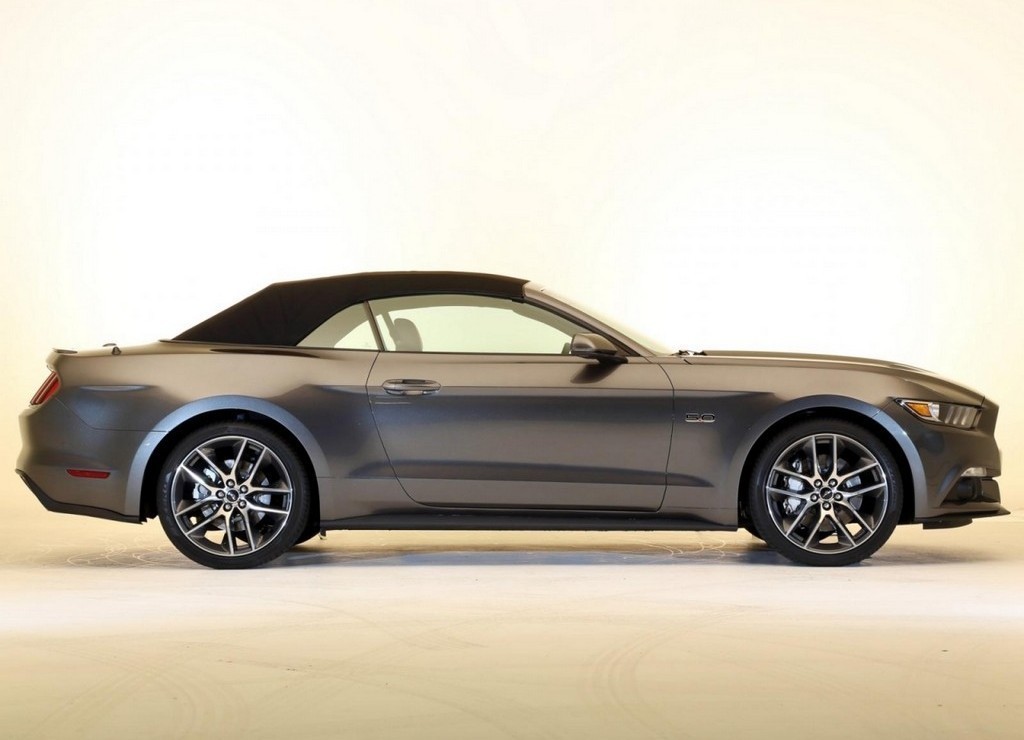FORD MUSTANG CONVERTIBLE, foto 22