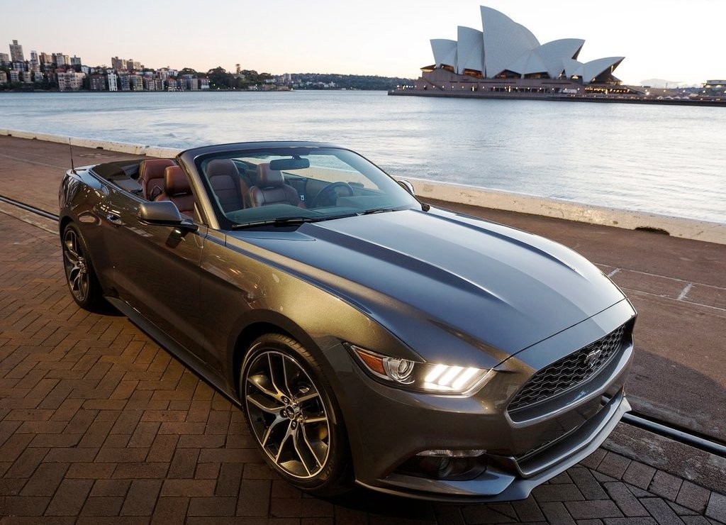 FORD MUSTANG CONVERTIBLE, foto 38