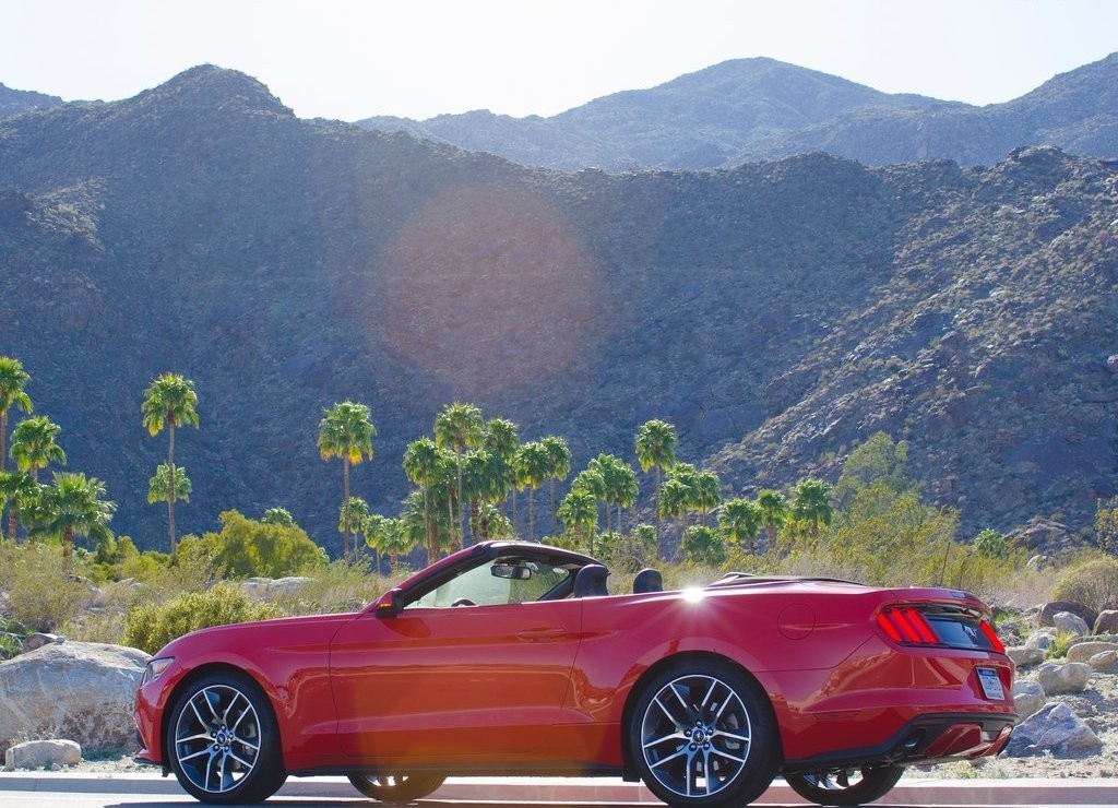 FORD MUSTANG CONVERTIBLE, foto 47