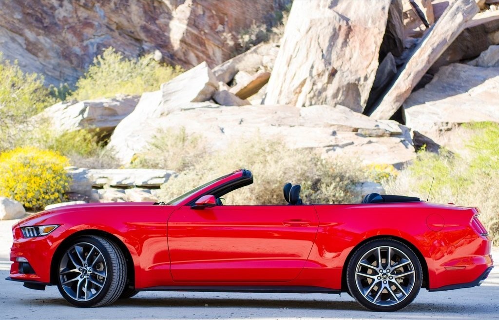 FORD MUSTANG CONVERTIBLE, foto 54