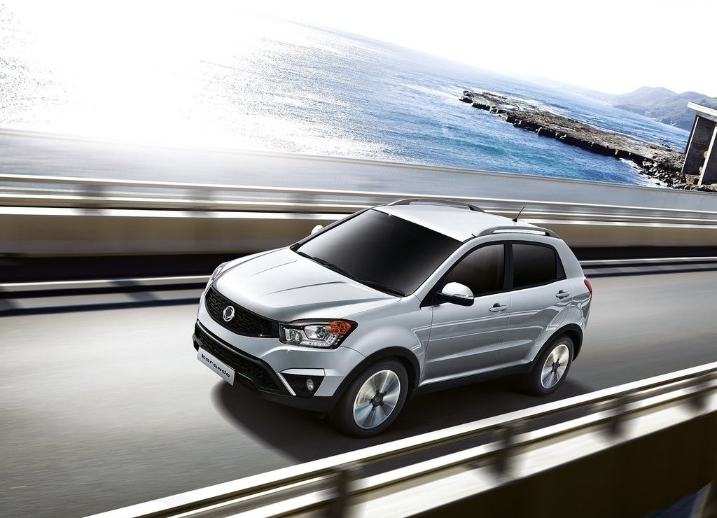SSANGYONG KORANDO, foto 1