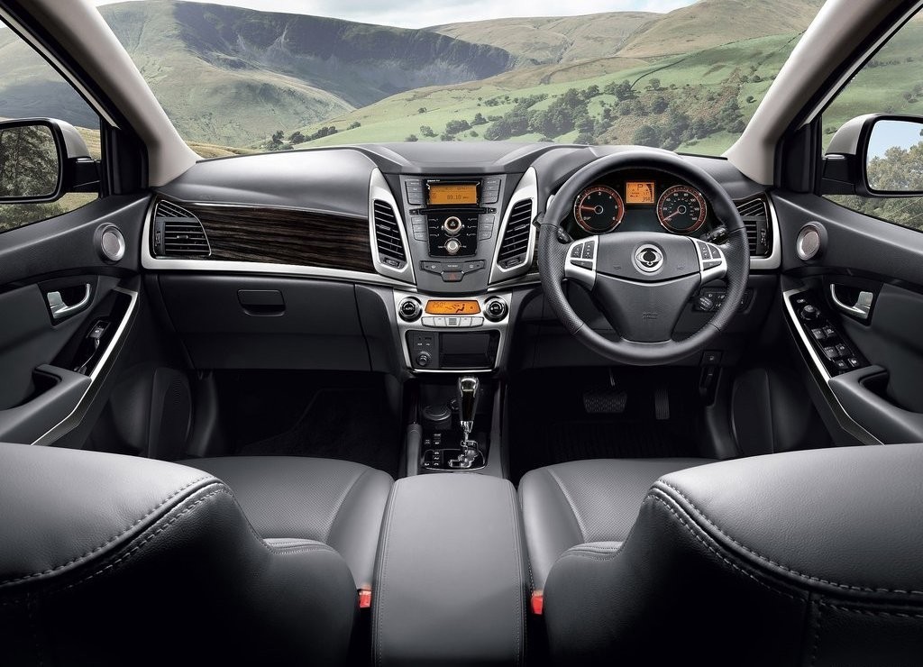 SSANGYONG KORANDO, foto 6