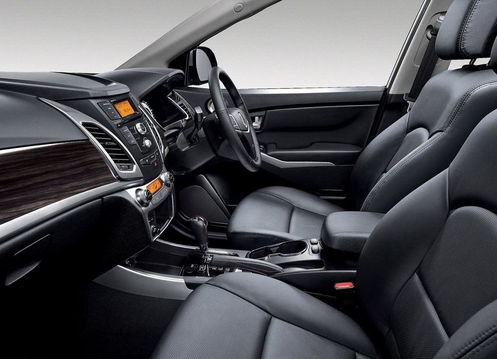 SSANGYONG KORANDO, foto 7