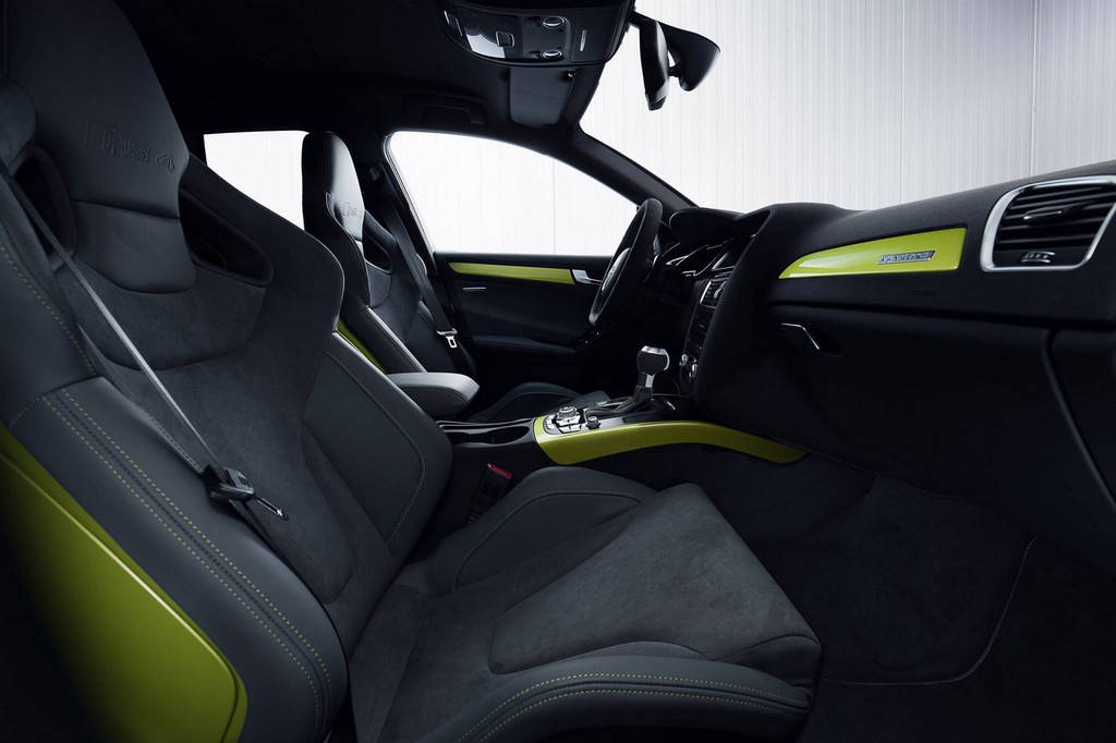 2015 - AUDI RS 4 AVANT BY AUDI EXCLUSIVE, foto 2