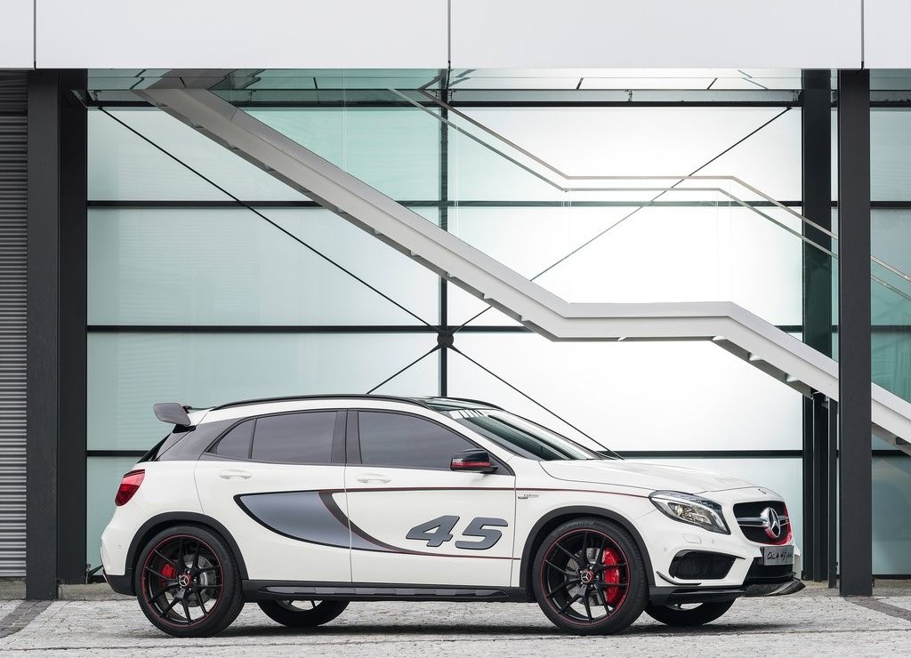 MERCEDES-BENZ GLA 45 AMG CONCEPT, foto 7