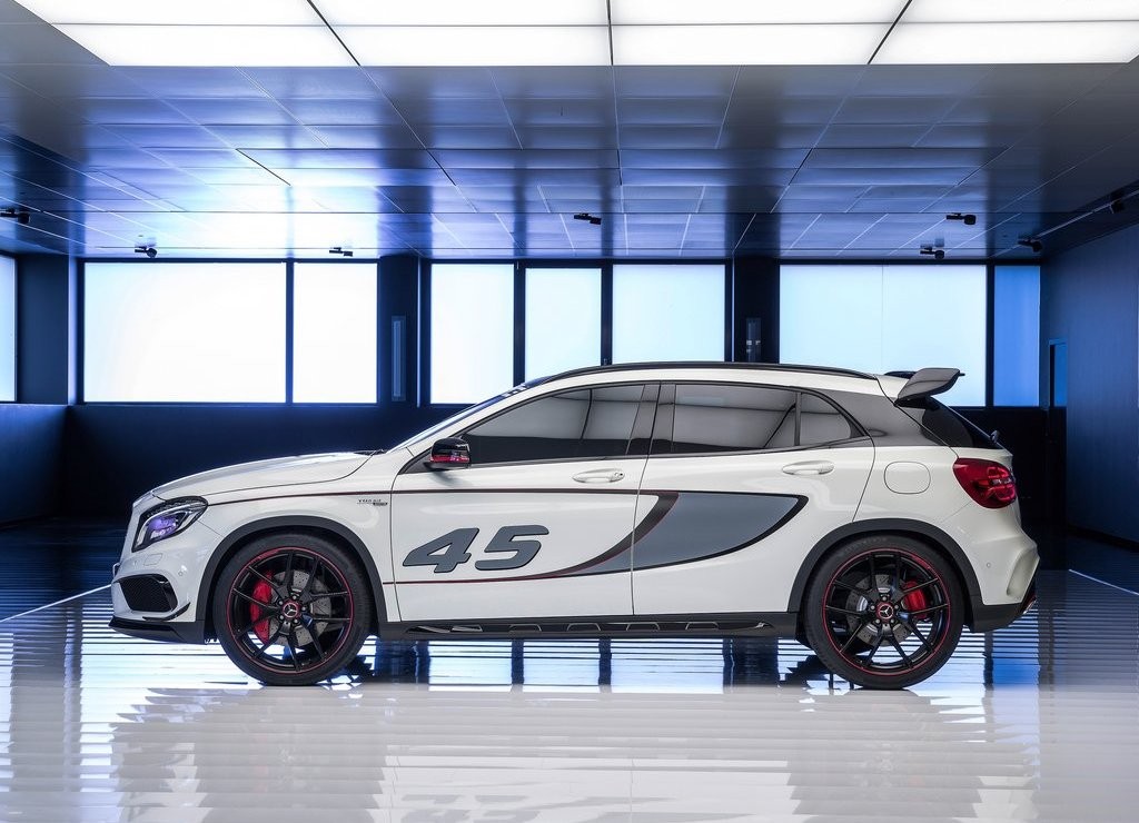 MERCEDES-BENZ GLA 45 AMG CONCEPT, foto 8
