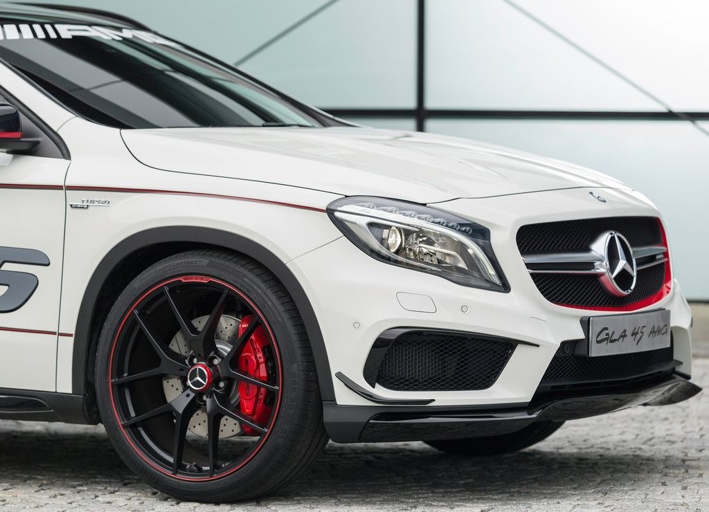 MERCEDES-BENZ GLA 45 AMG CONCEPT, foto 12