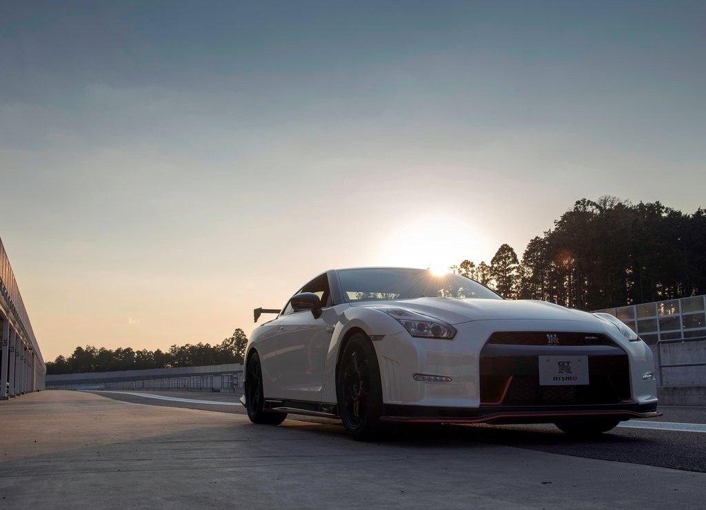 2015 - NISSAN GT-R NISMO, foto 1