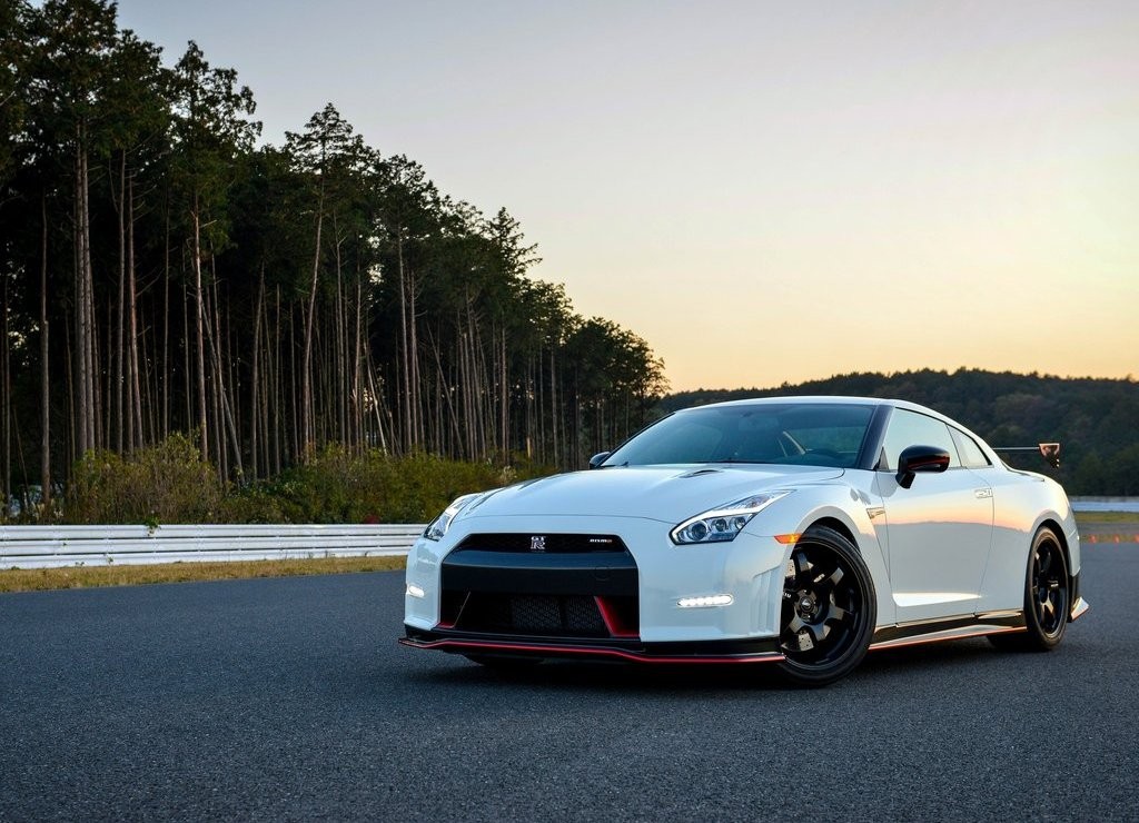 2015 - NISSAN GT-R NISMO, foto 2