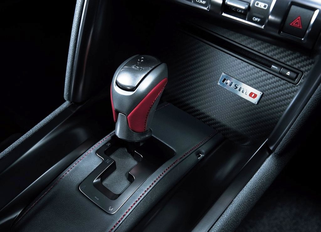 2015 - NISSAN GT-R NISMO, foto 32