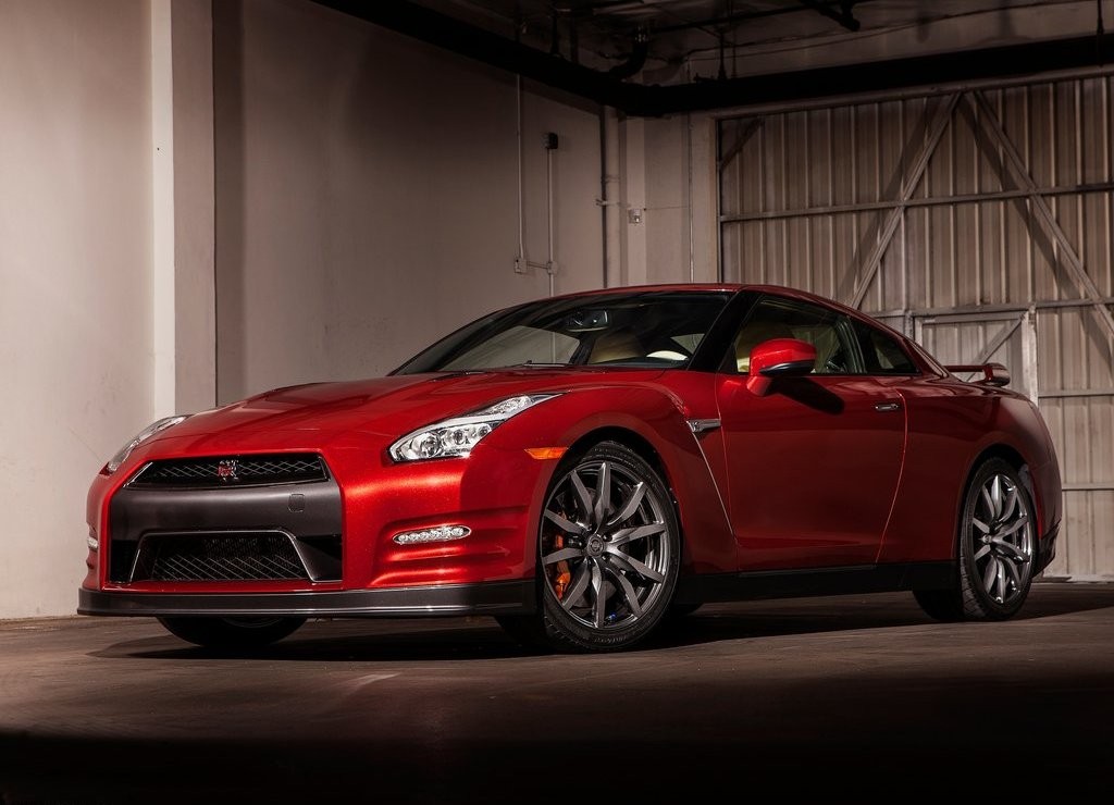 NISSAN GT-R, foto 2