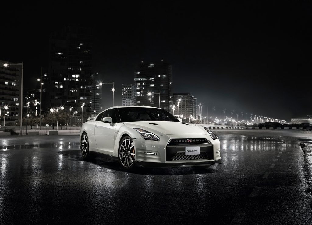 NISSAN GT-R, foto 3