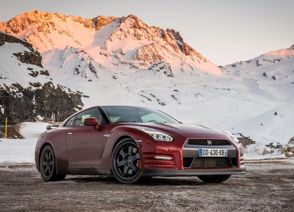 NISSAN GT-R, foto 4