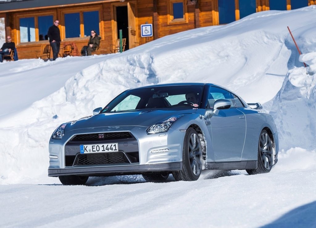 NISSAN GT-R, foto 7