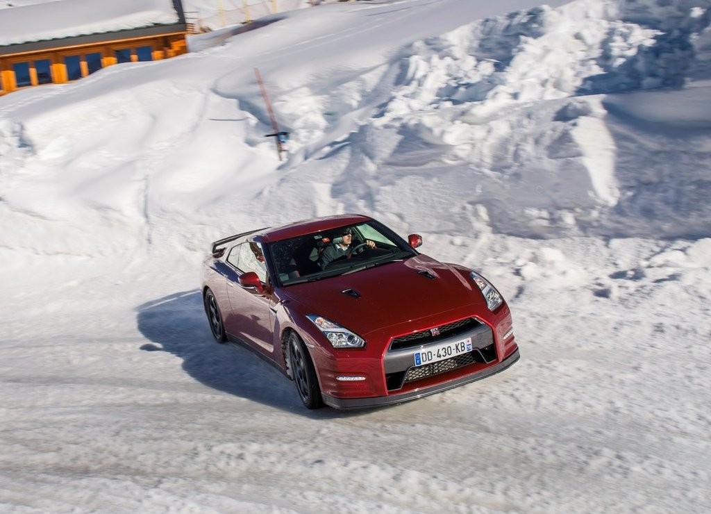 NISSAN GT-R, foto 8
