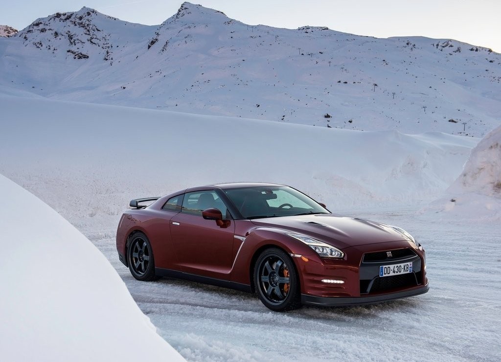 NISSAN GT-R, foto 18